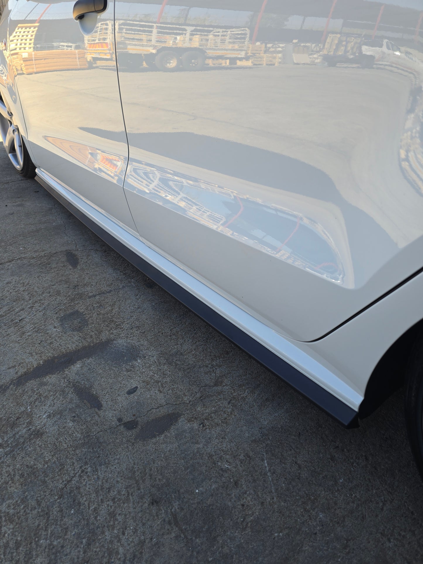 VW Polo 6 Side Skirts (GT Styled)